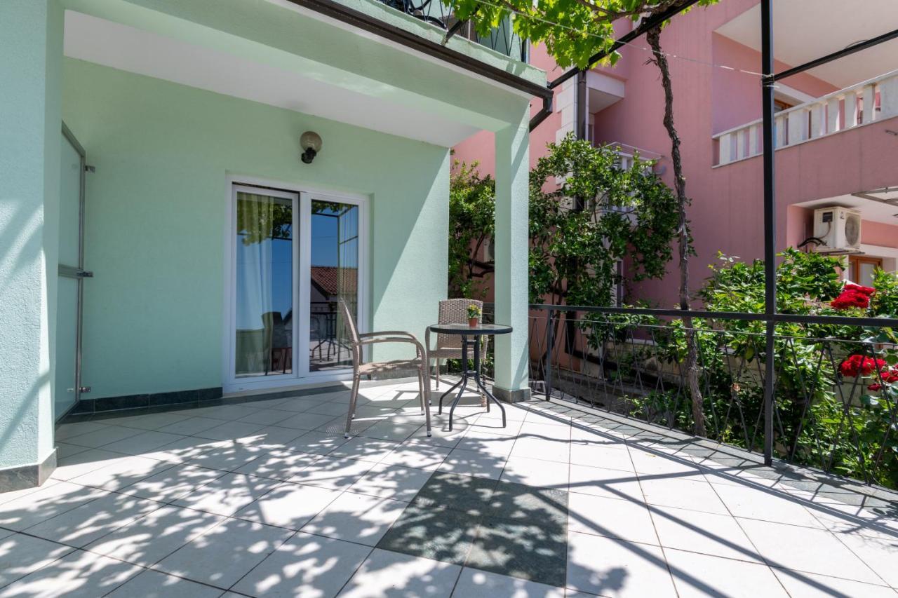 Apartments & Rooms Leon 네움 외부 사진