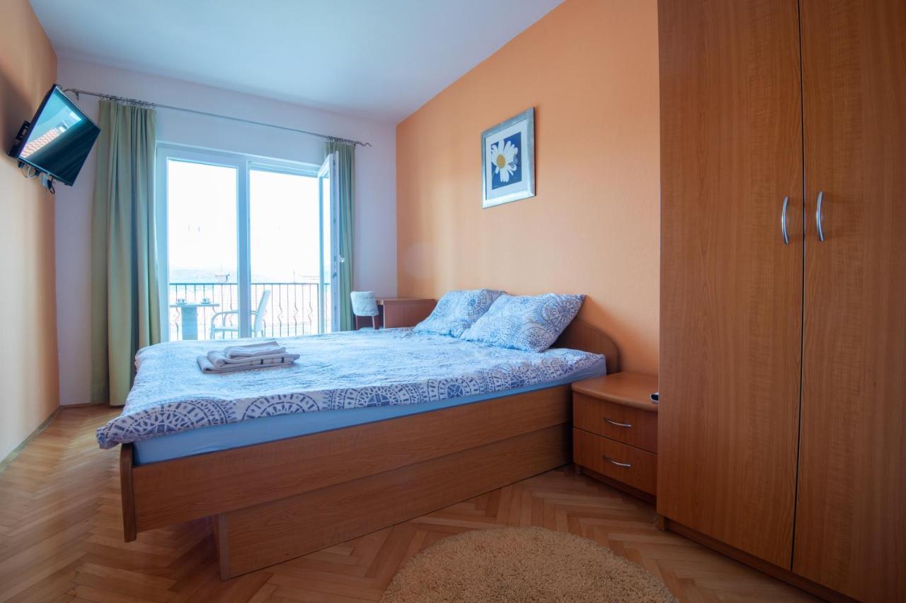 Apartments & Rooms Leon 네움 외부 사진