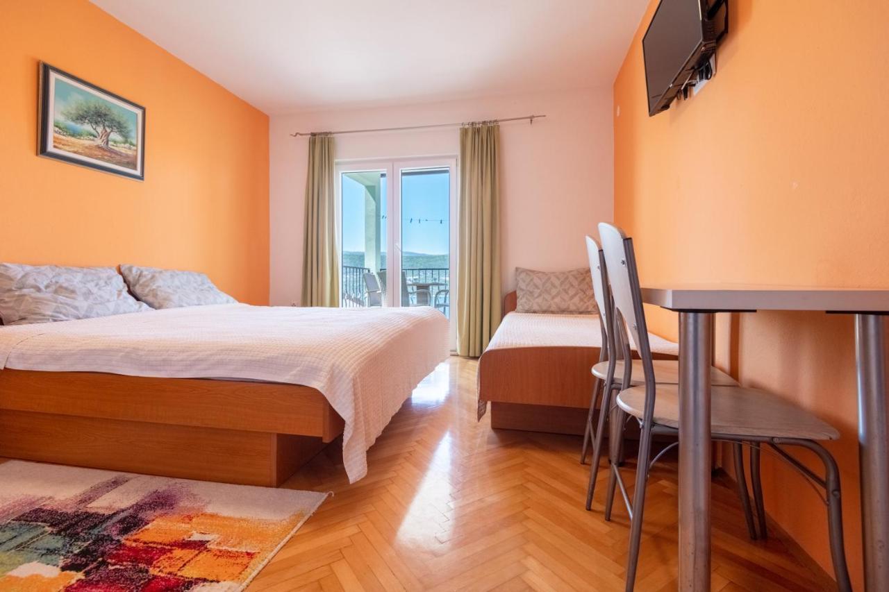 Apartments & Rooms Leon 네움 외부 사진