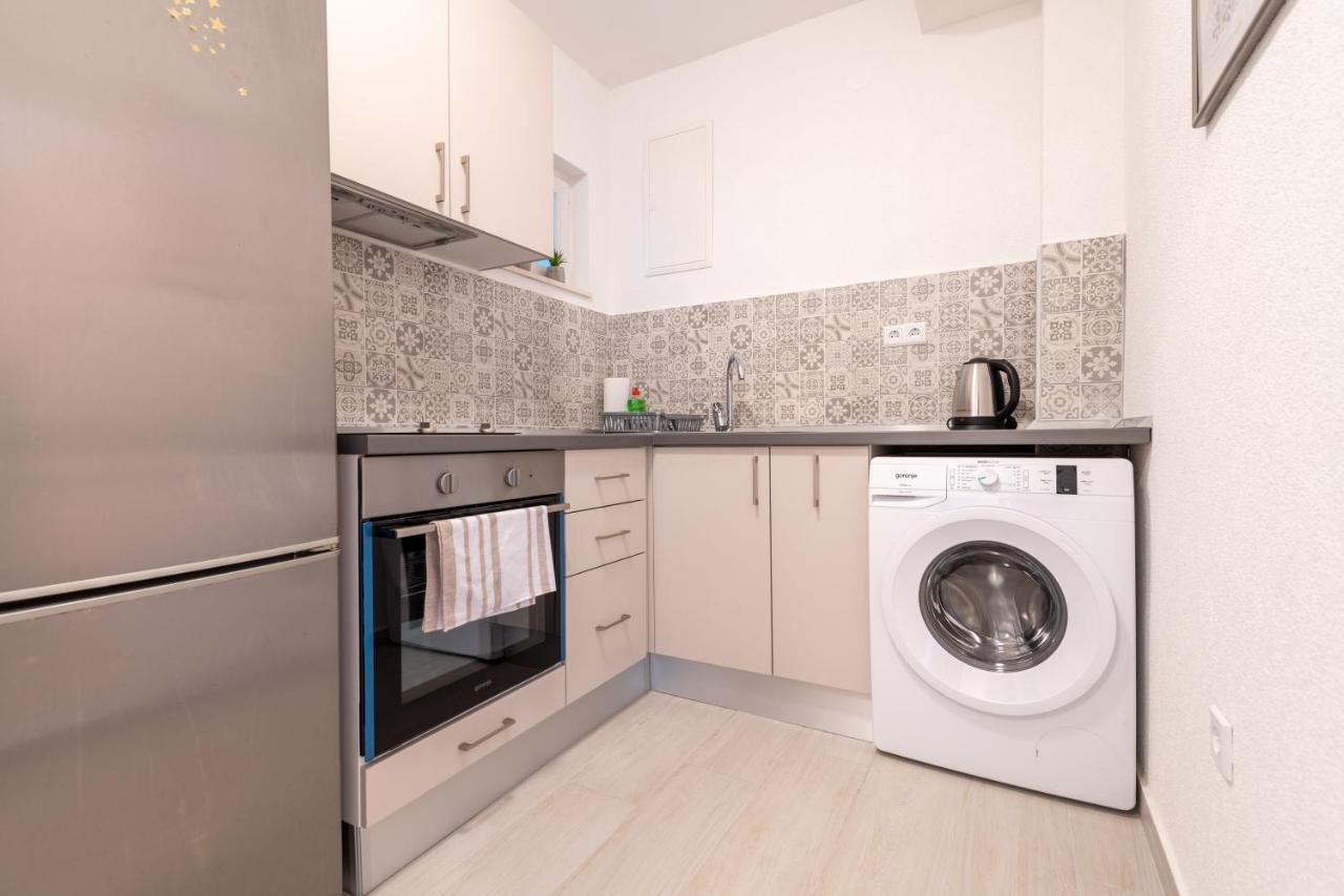 Apartments & Rooms Leon 네움 외부 사진